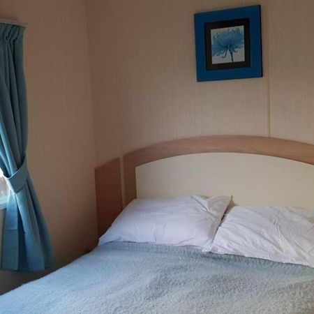 8 Berth Caravan On The Fab Presthaven Beach Resort Prestatyn Eksteriør bilde