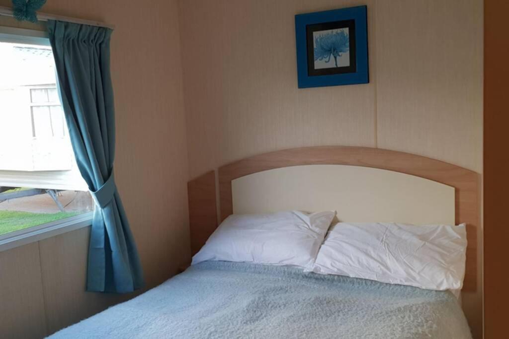 8 Berth Caravan On The Fab Presthaven Beach Resort Prestatyn Eksteriør bilde